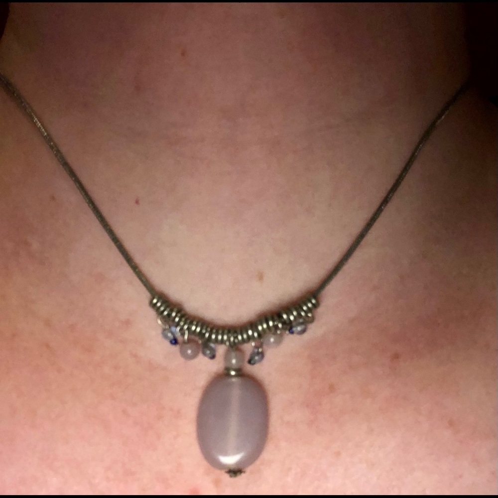Pink pearl quarter sided beaded necklace.